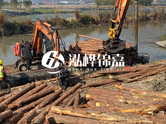 湖南松木樁批發(fā)廠家-5米松木樁批發(fā)1000根有優(yōu)惠嗎？