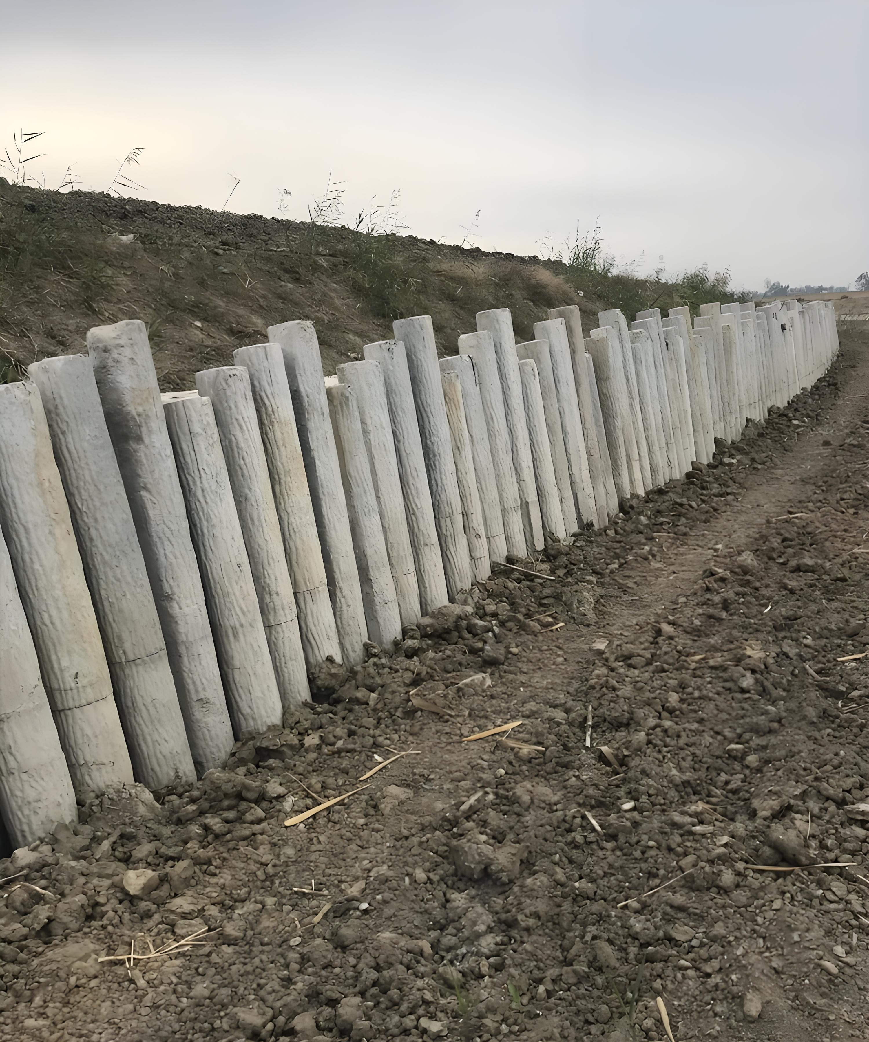 水泥樁批發(fā)廠家泓樺錦嘉-混凝土圓樁施工的配筋要求是什么？